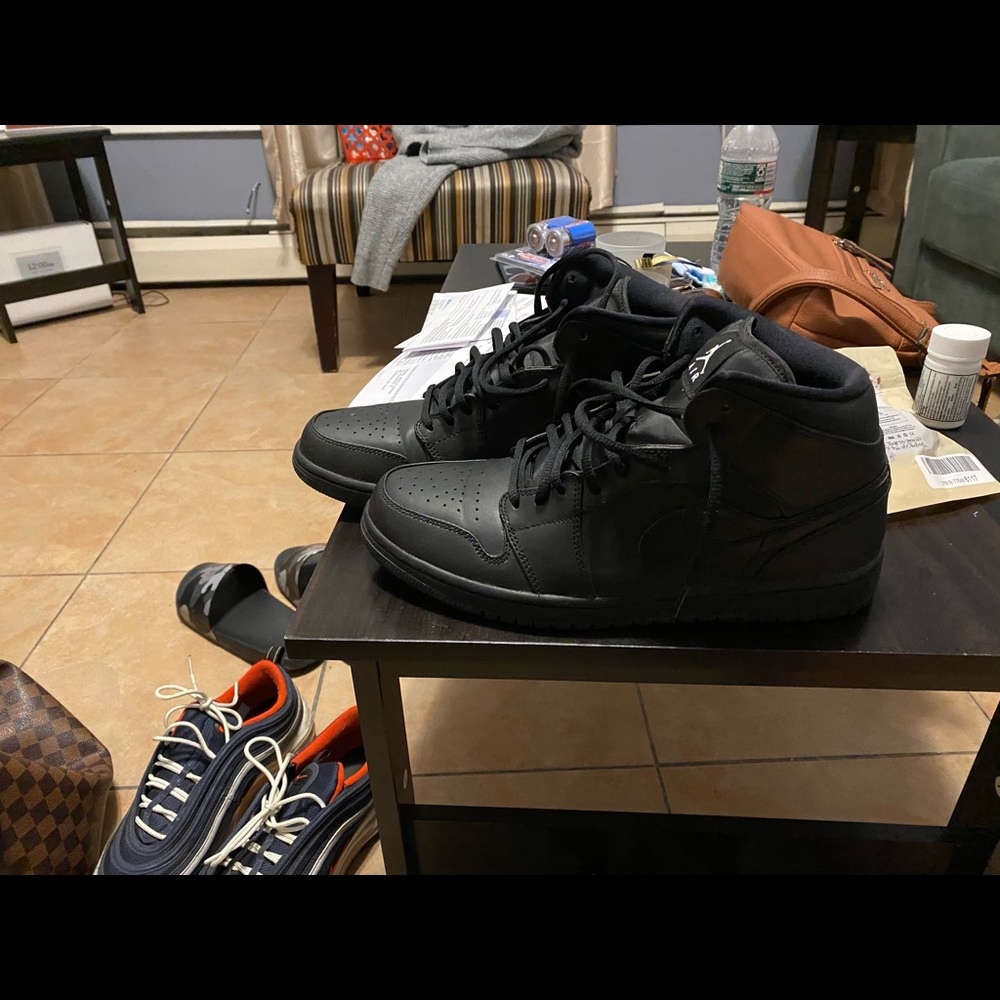 air jordan 1 mids